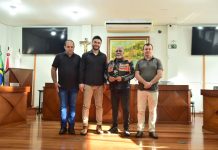 PRESIDENTE E VEREADORES DA CÂMARA DE ITANHANDU VISITAM CÂMARA DE CAXAMBU