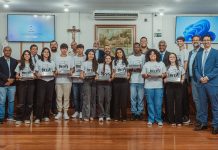 ESTUDANTES TOMARAM POSSE COMO VEREADORES NO PARLAMENTO JOVEM